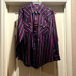 NWT men’s Large western shirt. Plains Western wear. Smoke free home.